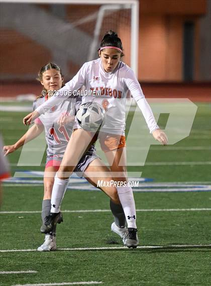 Thumbnail 3 in Lee vs Madison photogallery.
