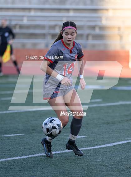 Thumbnail 3 in Lee vs Madison photogallery.