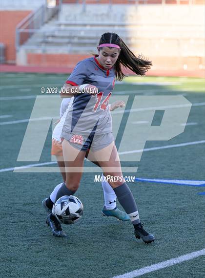 Thumbnail 2 in Lee vs Madison photogallery.