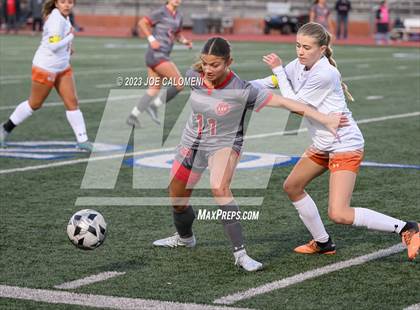 Thumbnail 2 in Lee vs Madison photogallery.