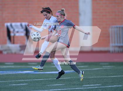 Thumbnail 2 in Lee vs Madison photogallery.