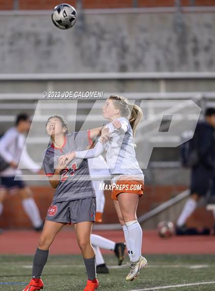 Thumbnail 2 in Lee vs Madison photogallery.