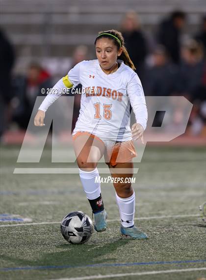 Thumbnail 2 in Lee vs Madison photogallery.