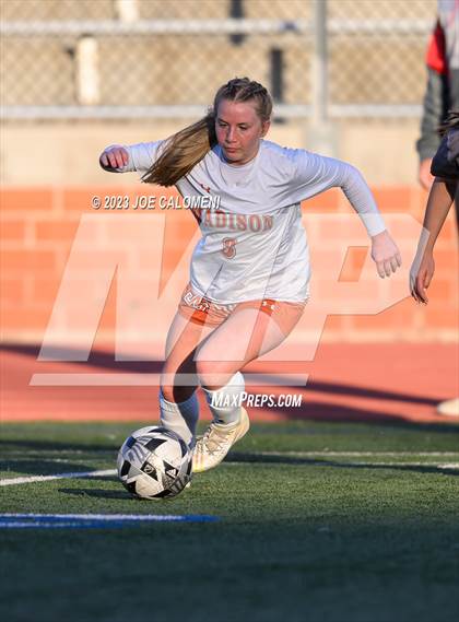Thumbnail 1 in Lee vs Madison photogallery.