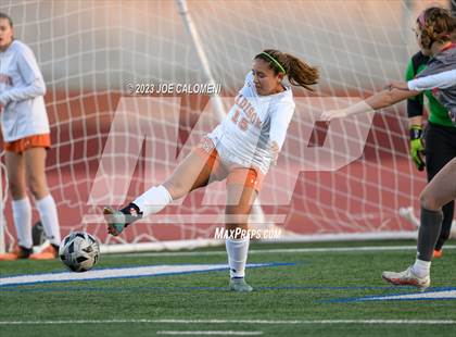 Thumbnail 2 in Lee vs Madison photogallery.