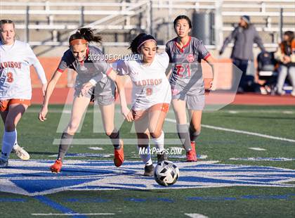 Thumbnail 1 in Lee vs Madison photogallery.