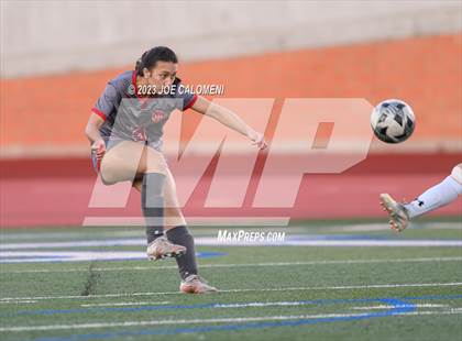Thumbnail 2 in Lee vs Madison photogallery.