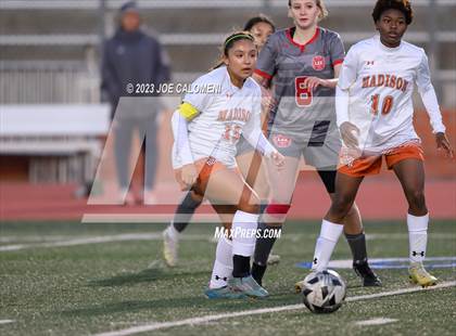 Thumbnail 3 in Lee vs Madison photogallery.