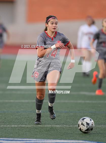 Thumbnail 3 in Lee vs Madison photogallery.