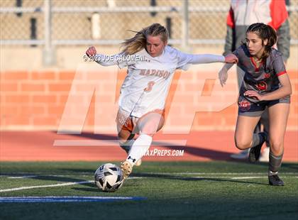 Thumbnail 2 in Lee vs Madison photogallery.