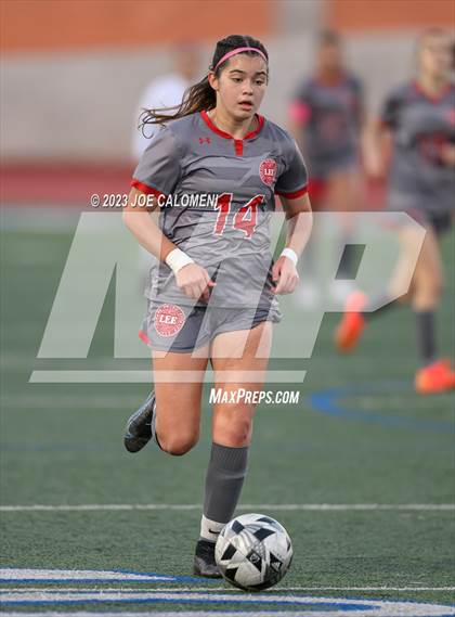 Thumbnail 3 in Lee vs Madison photogallery.