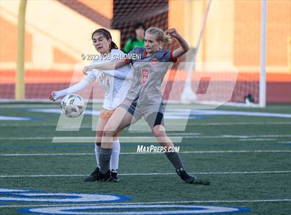 Thumbnail 3 in Lee vs Madison photogallery.