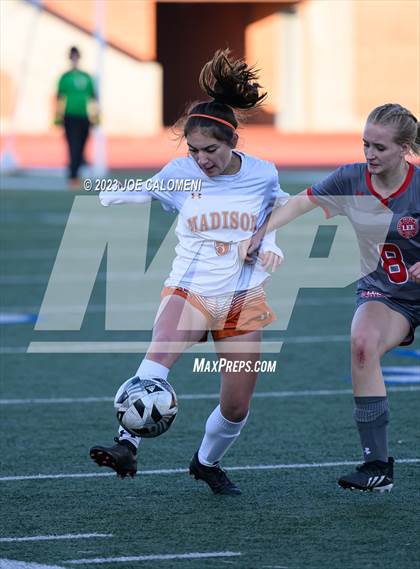 Thumbnail 1 in Lee vs Madison photogallery.