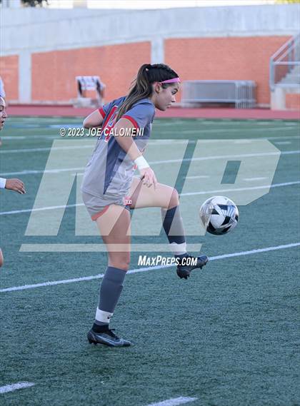 Thumbnail 1 in Lee vs Madison photogallery.