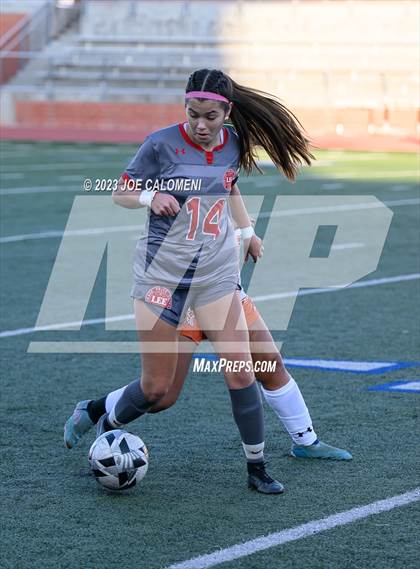 Thumbnail 3 in Lee vs Madison photogallery.