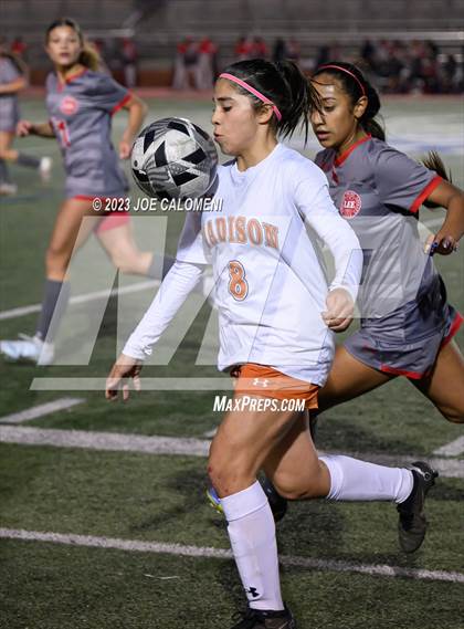 Thumbnail 1 in Lee vs Madison photogallery.