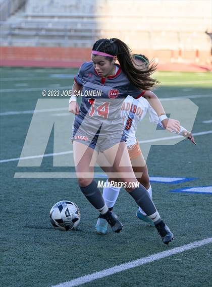 Thumbnail 1 in Lee vs Madison photogallery.
