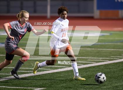 Thumbnail 2 in Lee vs Madison photogallery.