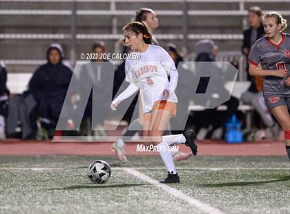 Thumbnail 2 in Lee vs Madison photogallery.