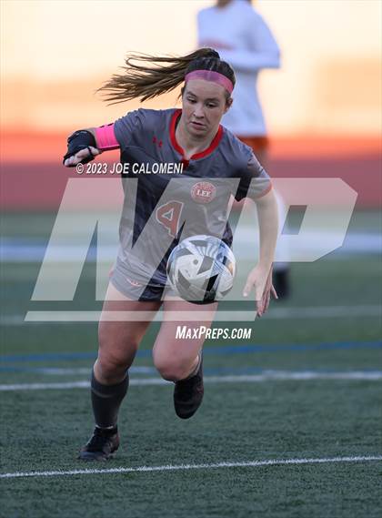 Thumbnail 1 in Lee vs Madison photogallery.