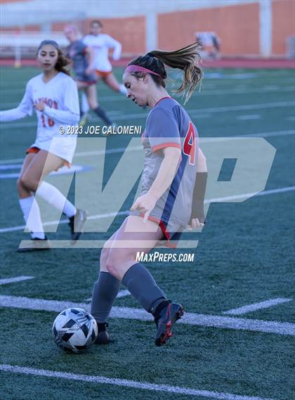 Thumbnail 1 in Lee vs Madison photogallery.