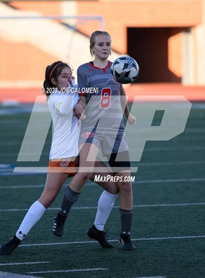 Thumbnail 2 in Lee vs Madison photogallery.