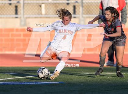 Thumbnail 3 in Lee vs Madison photogallery.
