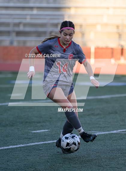 Thumbnail 1 in Lee vs Madison photogallery.