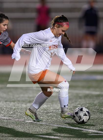 Thumbnail 3 in Lee vs Madison photogallery.