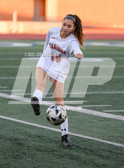 Thumbnail 2 in Lee vs Madison photogallery.