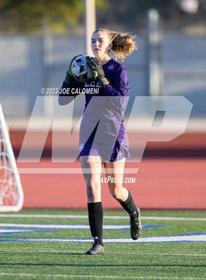Thumbnail 2 in Lee vs Madison photogallery.