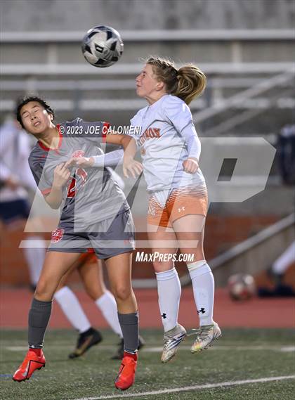 Thumbnail 3 in Lee vs Madison photogallery.
