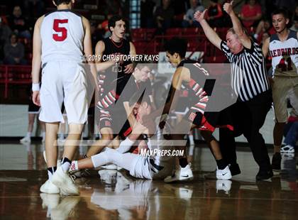 Thumbnail 3 in Herrin vs West Frankfort (West Frankfort Mid-Winter Classic) photogallery.