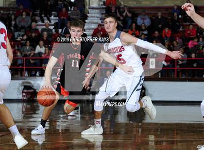 Thumbnail 3 in Herrin vs West Frankfort (West Frankfort Mid-Winter Classic) photogallery.