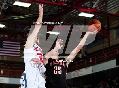 Thumbnail 2 in Herrin vs West Frankfort (West Frankfort Mid-Winter Classic) photogallery.
