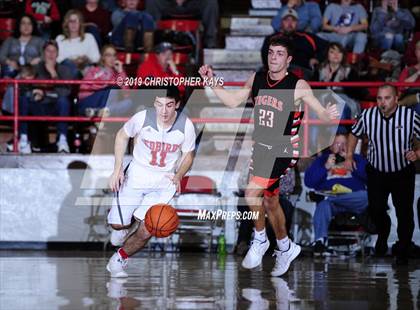 Thumbnail 2 in Herrin vs West Frankfort (West Frankfort Mid-Winter Classic) photogallery.
