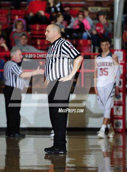 Thumbnail 2 in Herrin vs West Frankfort (West Frankfort Mid-Winter Classic) photogallery.