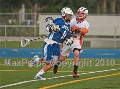 Thumbnail 3 in Jesuit vs. Benjamin photogallery.