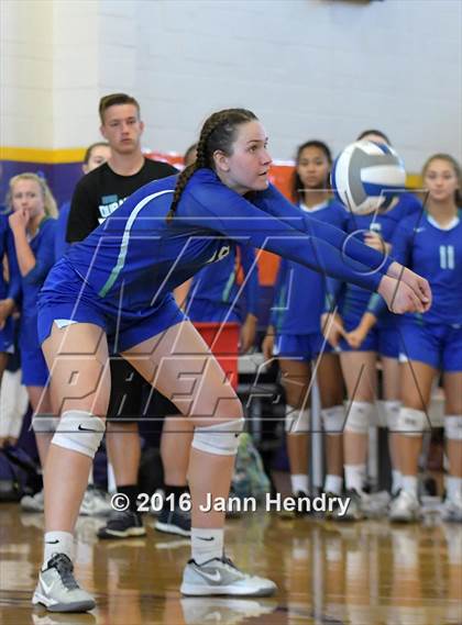 Thumbnail 2 in Xavier College Prep vs. Torrey Pines (Durango Fall Classic) photogallery.