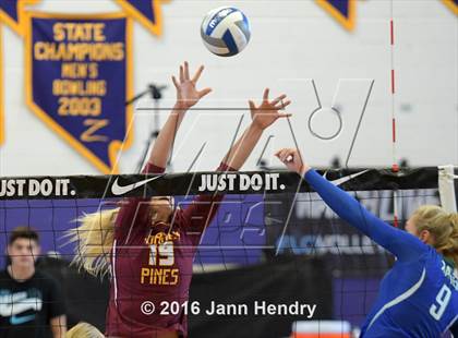 Thumbnail 2 in Xavier College Prep vs. Torrey Pines (Durango Fall Classic) photogallery.