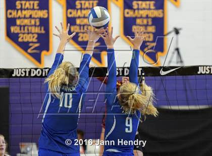Thumbnail 1 in Xavier College Prep vs. Torrey Pines (Durango Fall Classic) photogallery.
