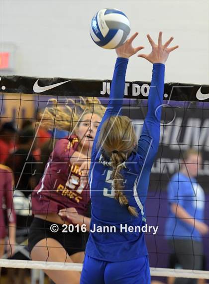 Thumbnail 2 in Xavier College Prep vs. Torrey Pines (Durango Fall Classic) photogallery.