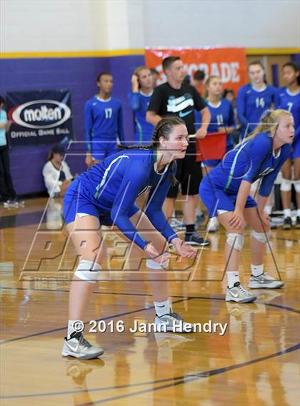 Thumbnail 2 in Xavier College Prep vs. Torrey Pines (Durango Fall Classic) photogallery.