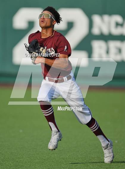 Thumbnail 2 in Memorial vs. Pearland (UIL Baseball 6A Region 3 Regional Semifinal) photogallery.