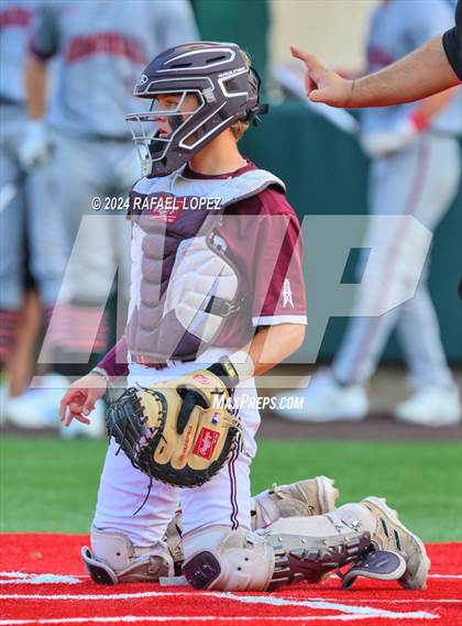 Thumbnail 3 in Memorial vs. Pearland (UIL Baseball 6A Region 3 Regional Semifinal) photogallery.