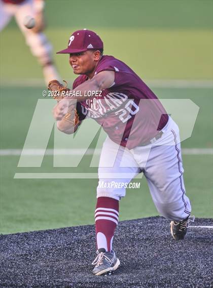 Thumbnail 2 in Memorial vs. Pearland (UIL Baseball 6A Region 3 Regional Semifinal) photogallery.