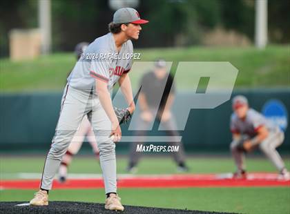 Thumbnail 3 in Memorial vs. Pearland (UIL Baseball 6A Region 3 Regional Semifinal) photogallery.