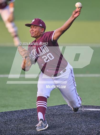 Thumbnail 1 in Memorial vs. Pearland (UIL Baseball 6A Region 3 Regional Semifinal) photogallery.