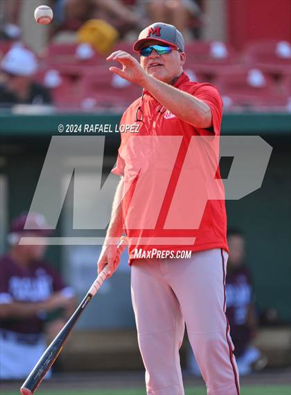 Thumbnail 2 in Memorial vs. Pearland (UIL Baseball 6A Region 3 Regional Semifinal) photogallery.