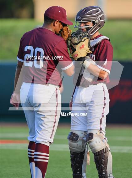 Thumbnail 3 in Memorial vs. Pearland (UIL Baseball 6A Region 3 Regional Semifinal) photogallery.